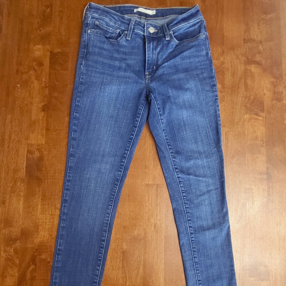Levi’s ~ Sz W27  L30  ~ 711 Skinny Jeans~ Excellent / New Condition
